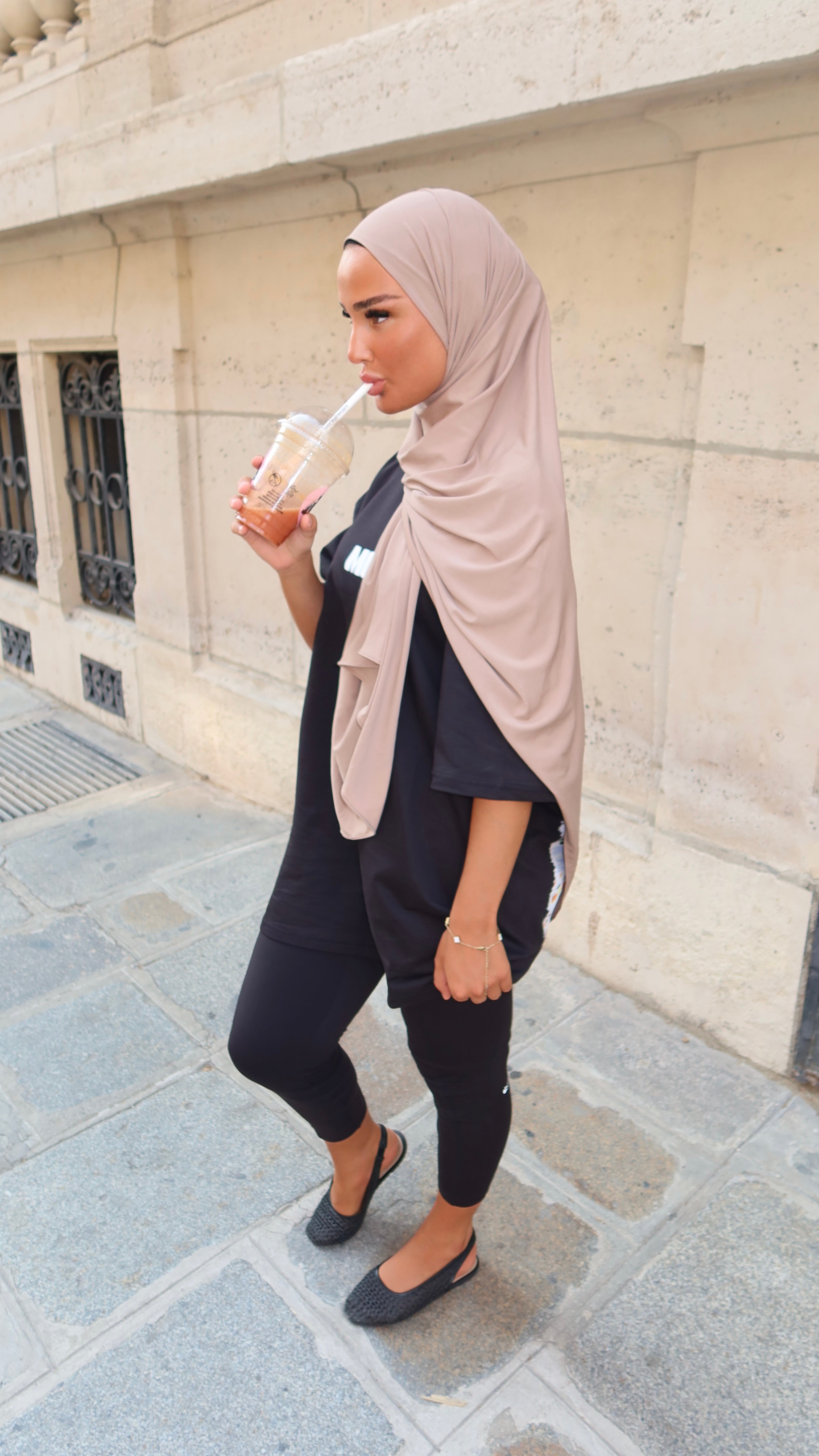 TAUPE